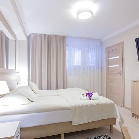 Villa Anna Gdansk - Noclegi Rooms - Free Parking Buitenkant foto