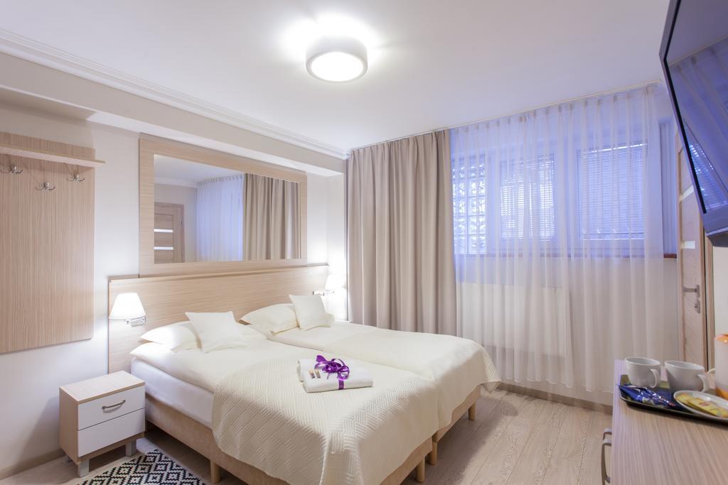 Villa Anna Gdansk - Noclegi Rooms - Free Parking Buitenkant foto