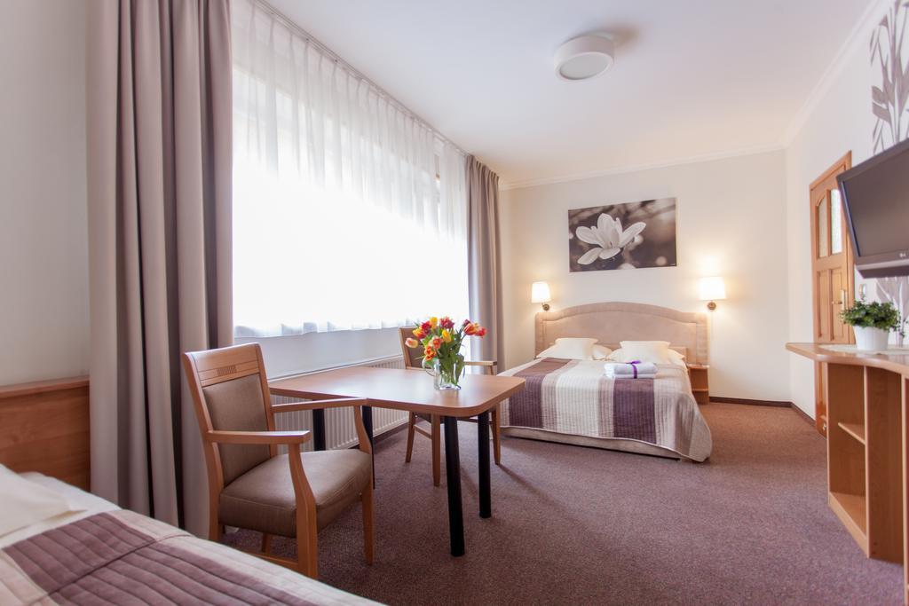 Villa Anna Gdansk - Noclegi Rooms - Free Parking Buitenkant foto