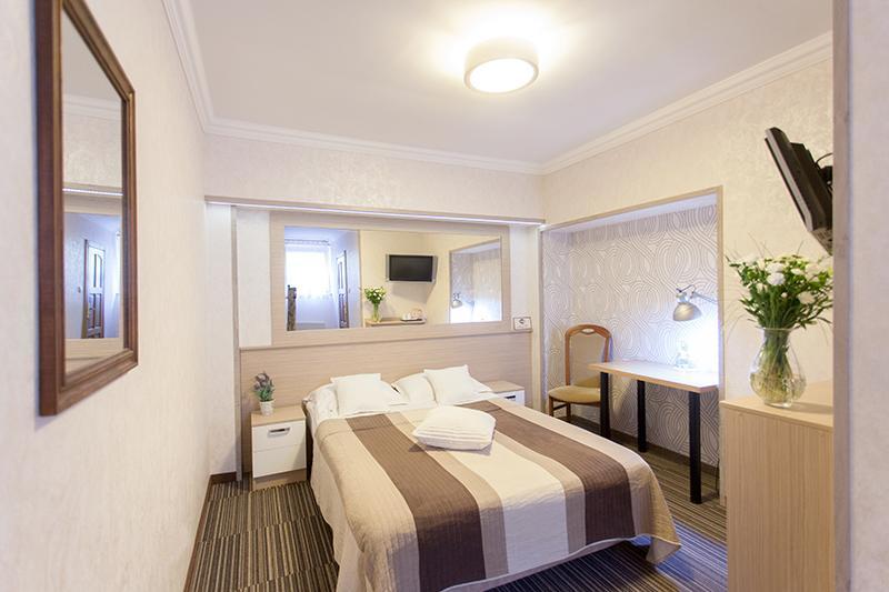 Villa Anna Gdansk - Noclegi Rooms - Free Parking Buitenkant foto